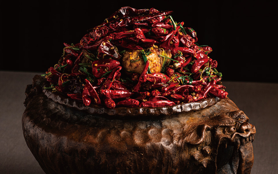 塩こうじ豚スペアリブの唐辛子花椒（ホアジャオ）炒め