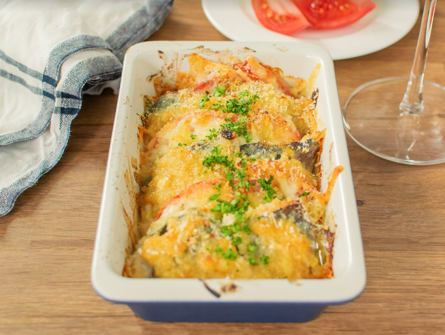 アジとトマトの重ね味噌チーズグリル