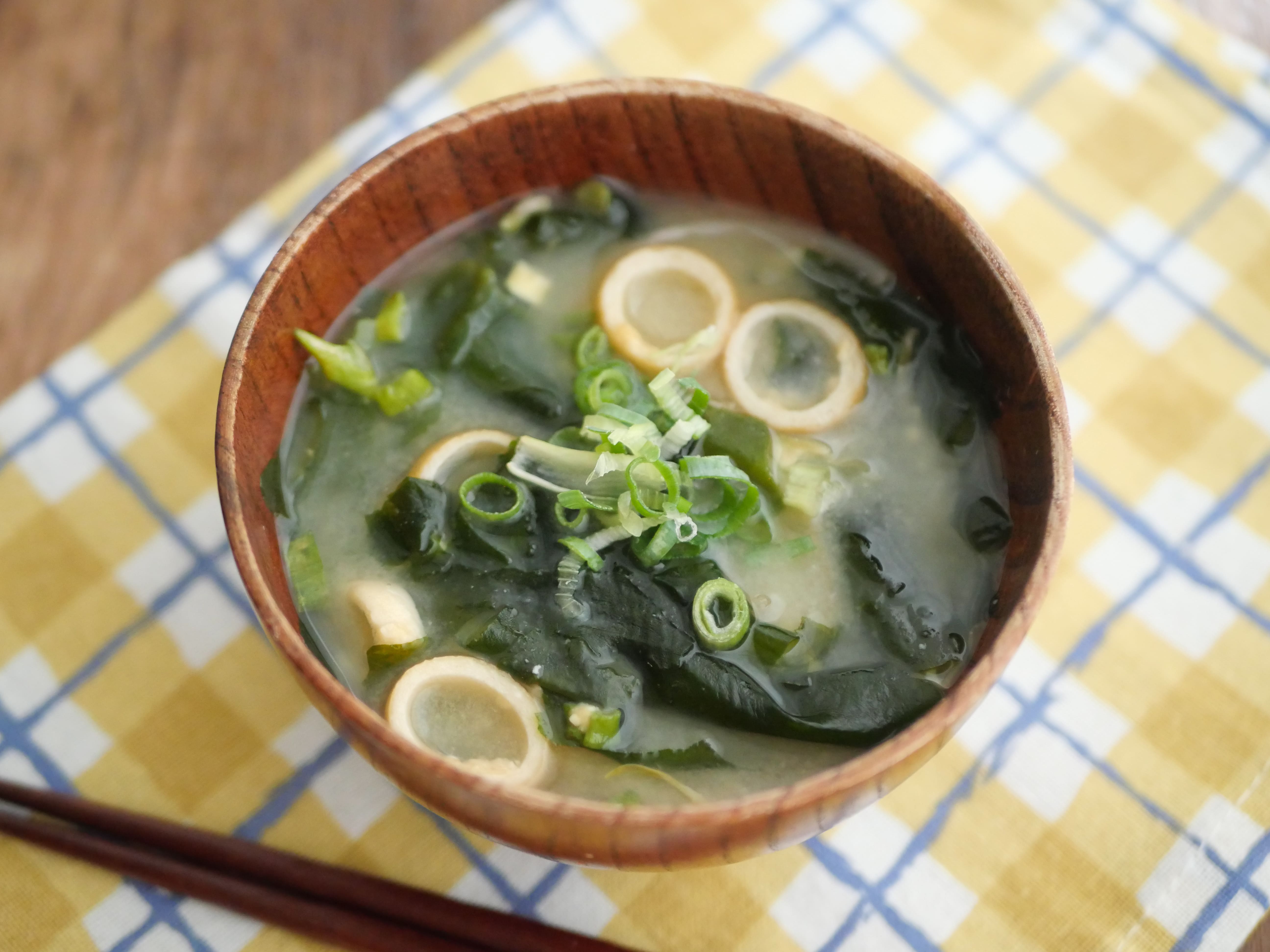 鍋なしでOK！しょうがみその湯溶きみそ汁