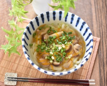 鶏肉ときのこのあんかけうどん