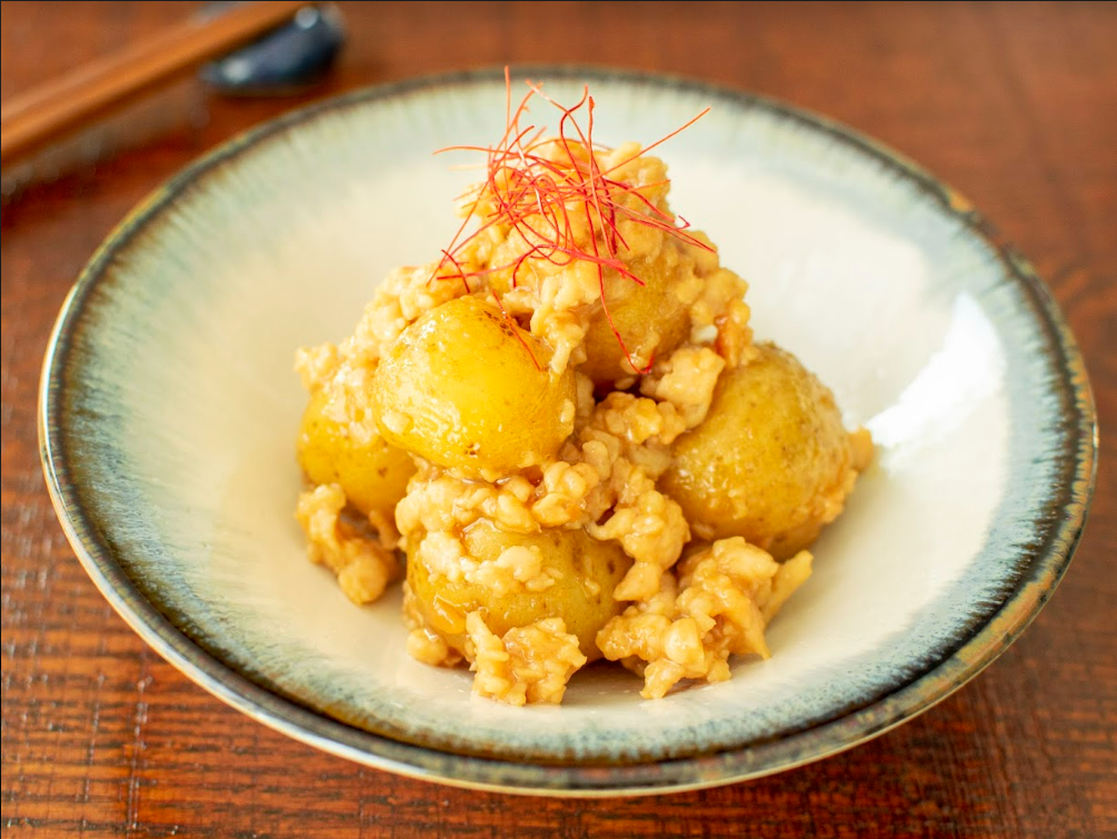 じゃがいもとひき肉の甘辛味噌炒め☆