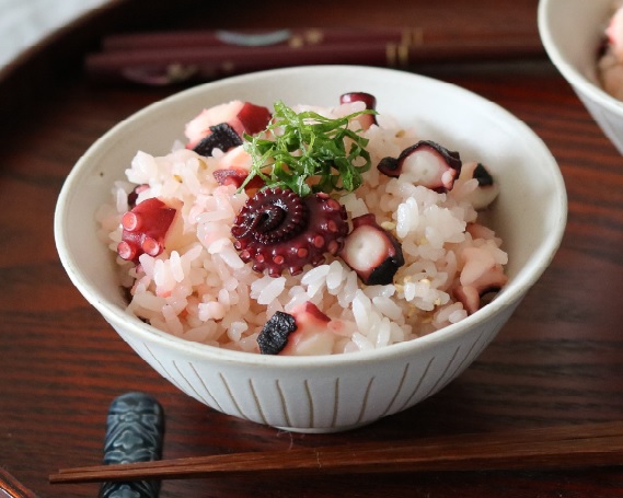 液体塩こうじで半夏生のタコ飯☆