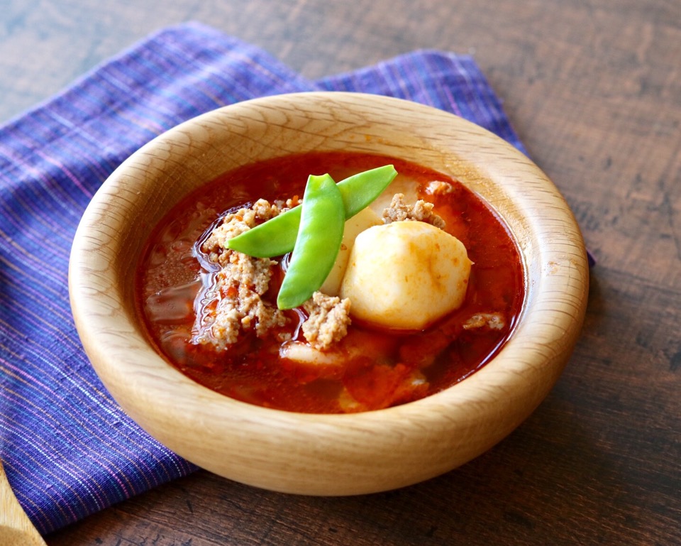 旨みたっぷり☆里芋とひき肉のピリ辛スープ