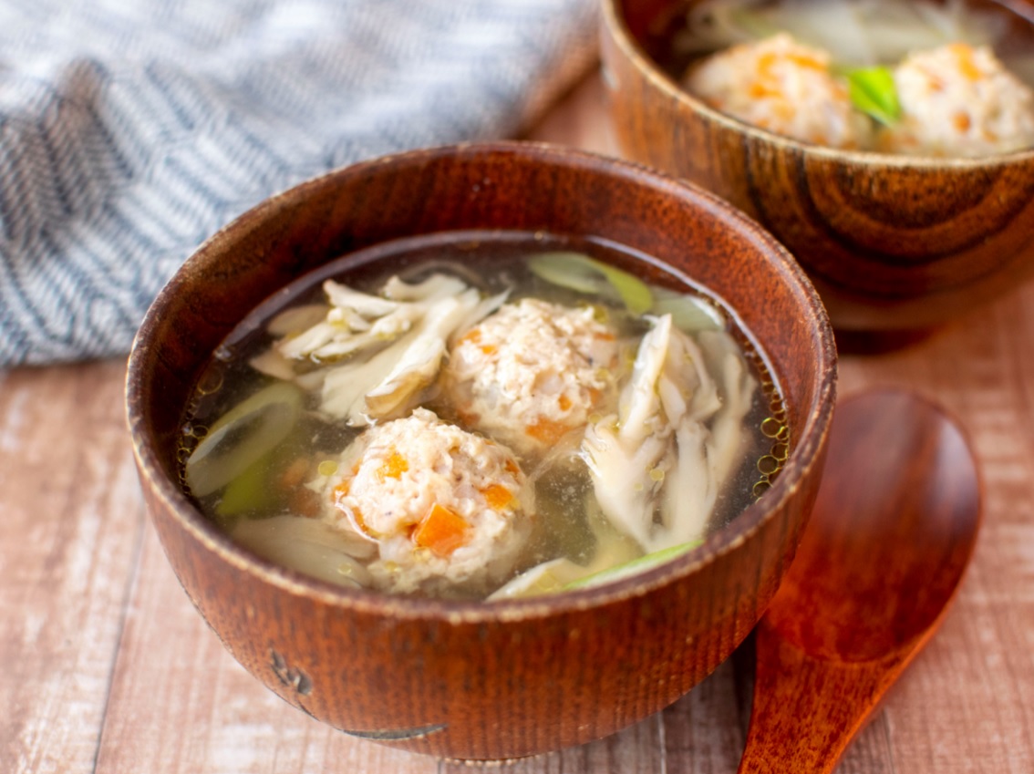 うま味たっぷり！鶏団子の塩こうじスープ