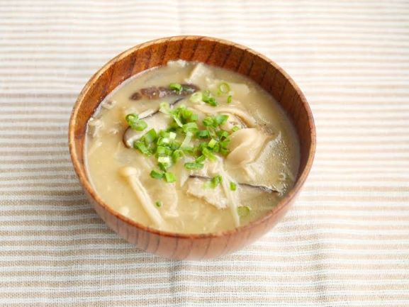 たっぷり3種のきのこのおみそ汁🍄🍂
